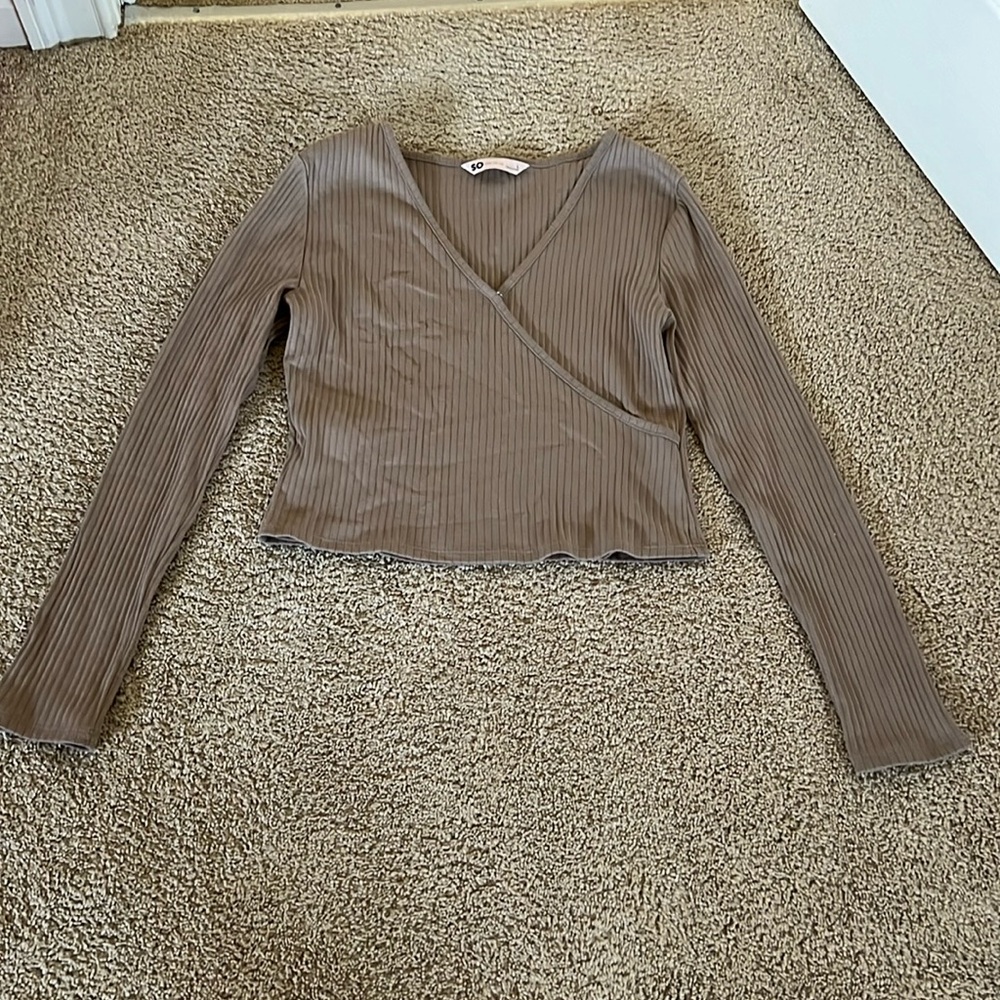Long sleeve cropped top